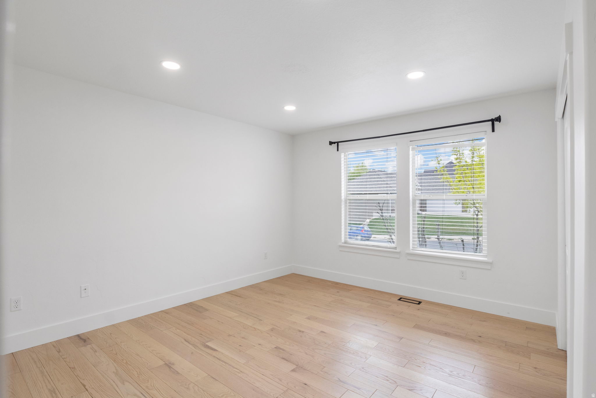 ASPEN CREST - Residential