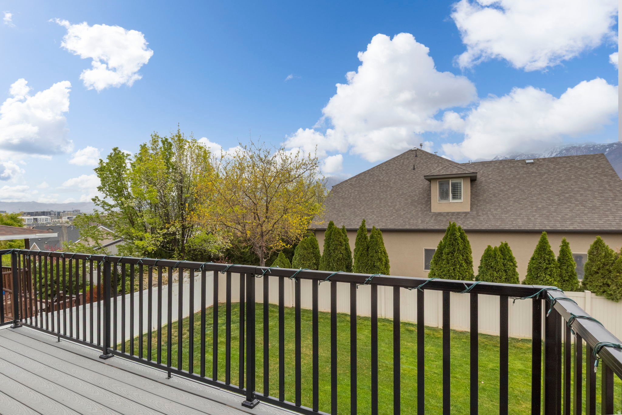 ASPEN CREST - Residential