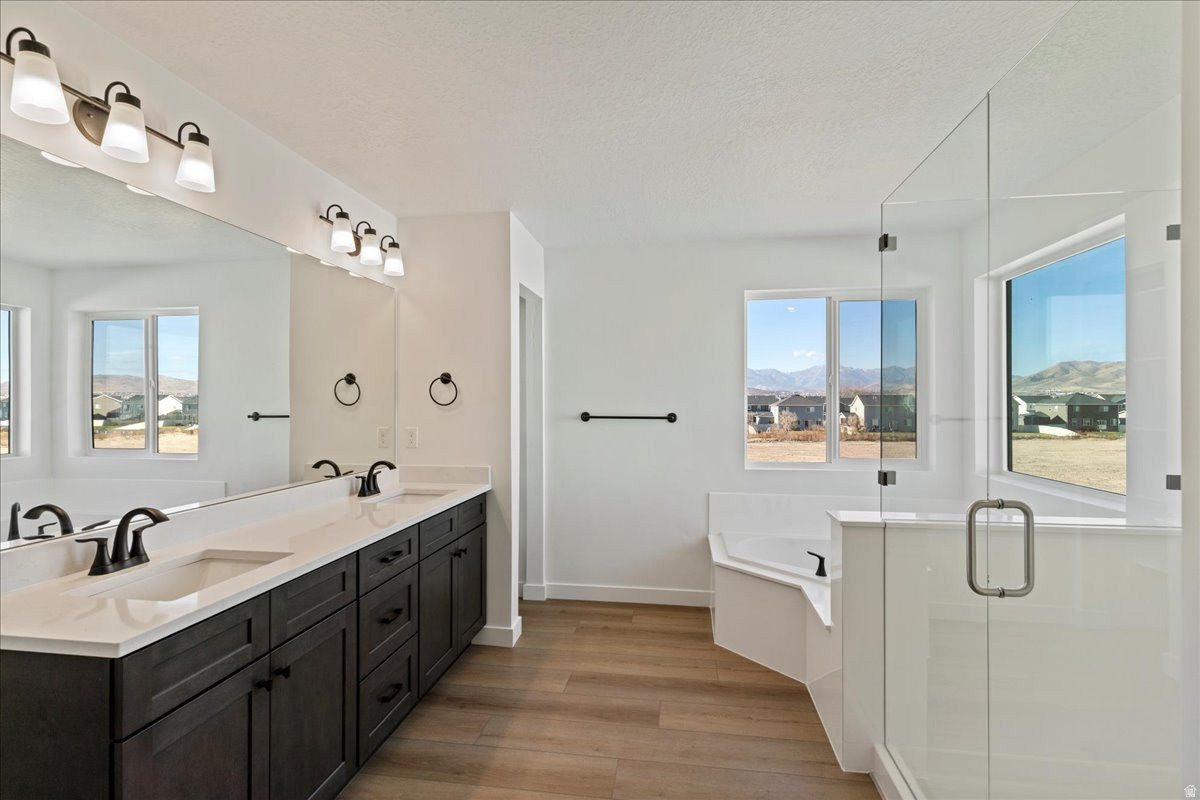 NORTH LAKE MEADOWS - Residential