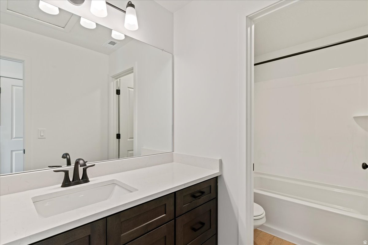 NORTH LAKE MEADOWS - Residential