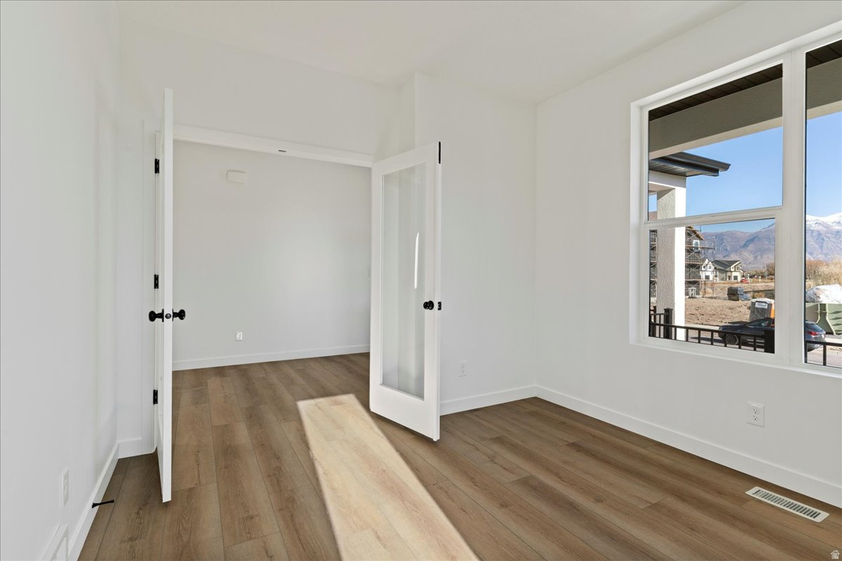 NORTH LAKE MEADOWS - Residential