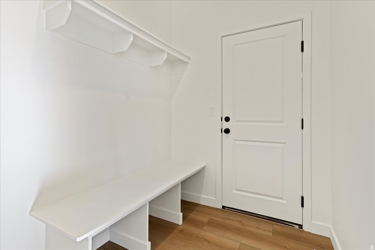 NORTH LAKE MEADOWS - Residential