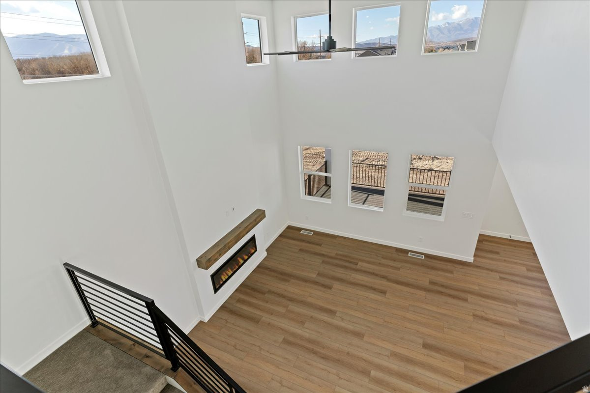 NORTH LAKE MEADOWS - Residential