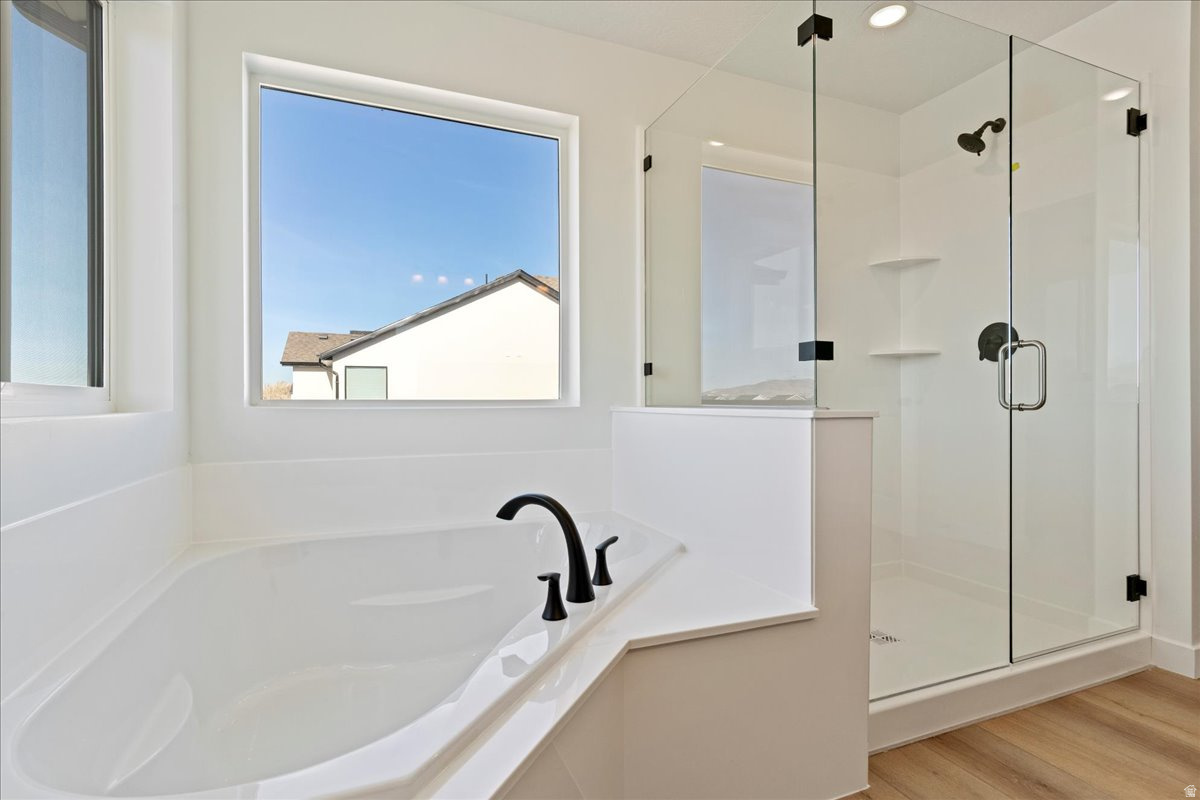 NORTH LAKE MEADOWS - Residential