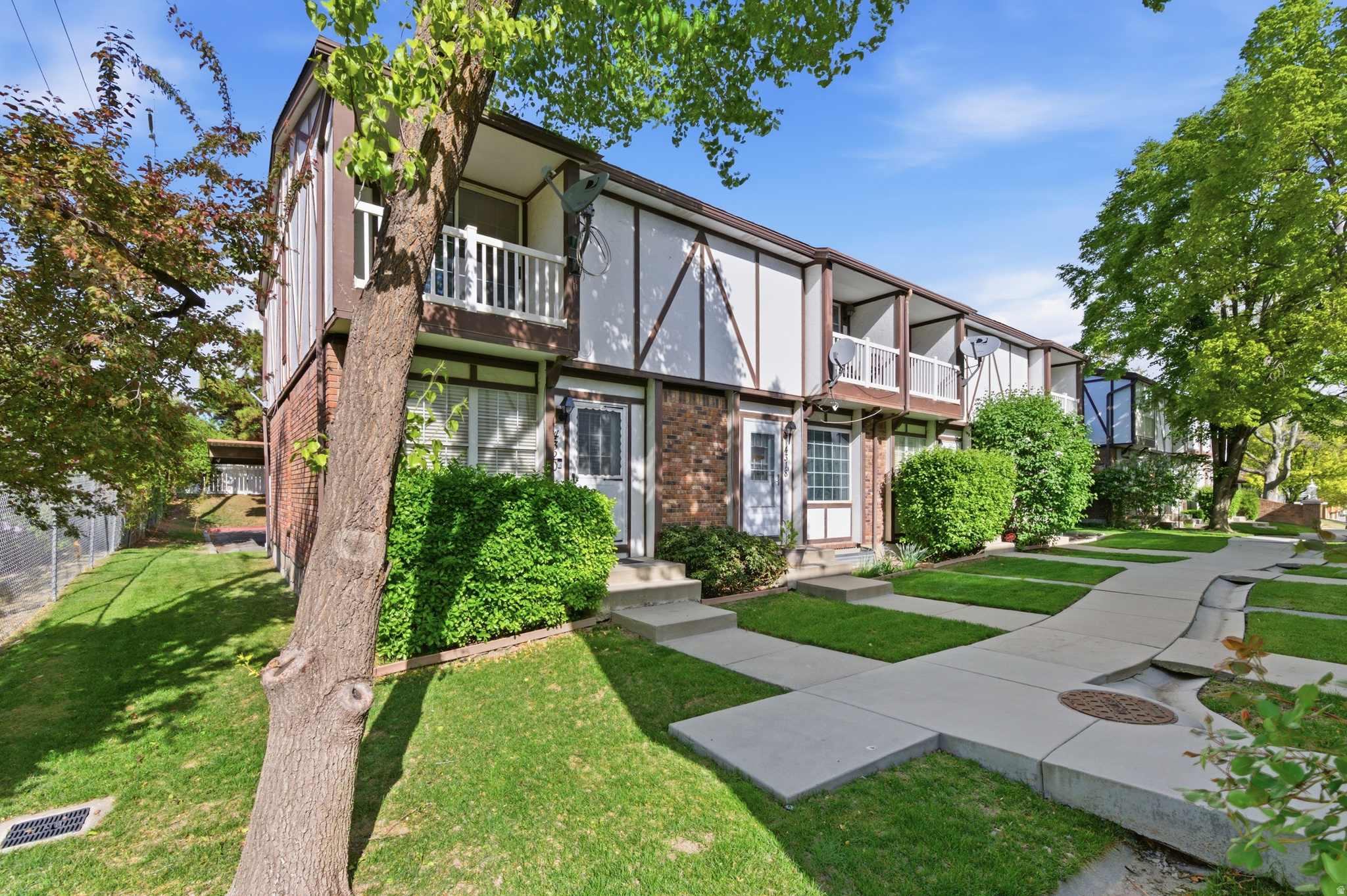 BARRINGTON PARK - Residential