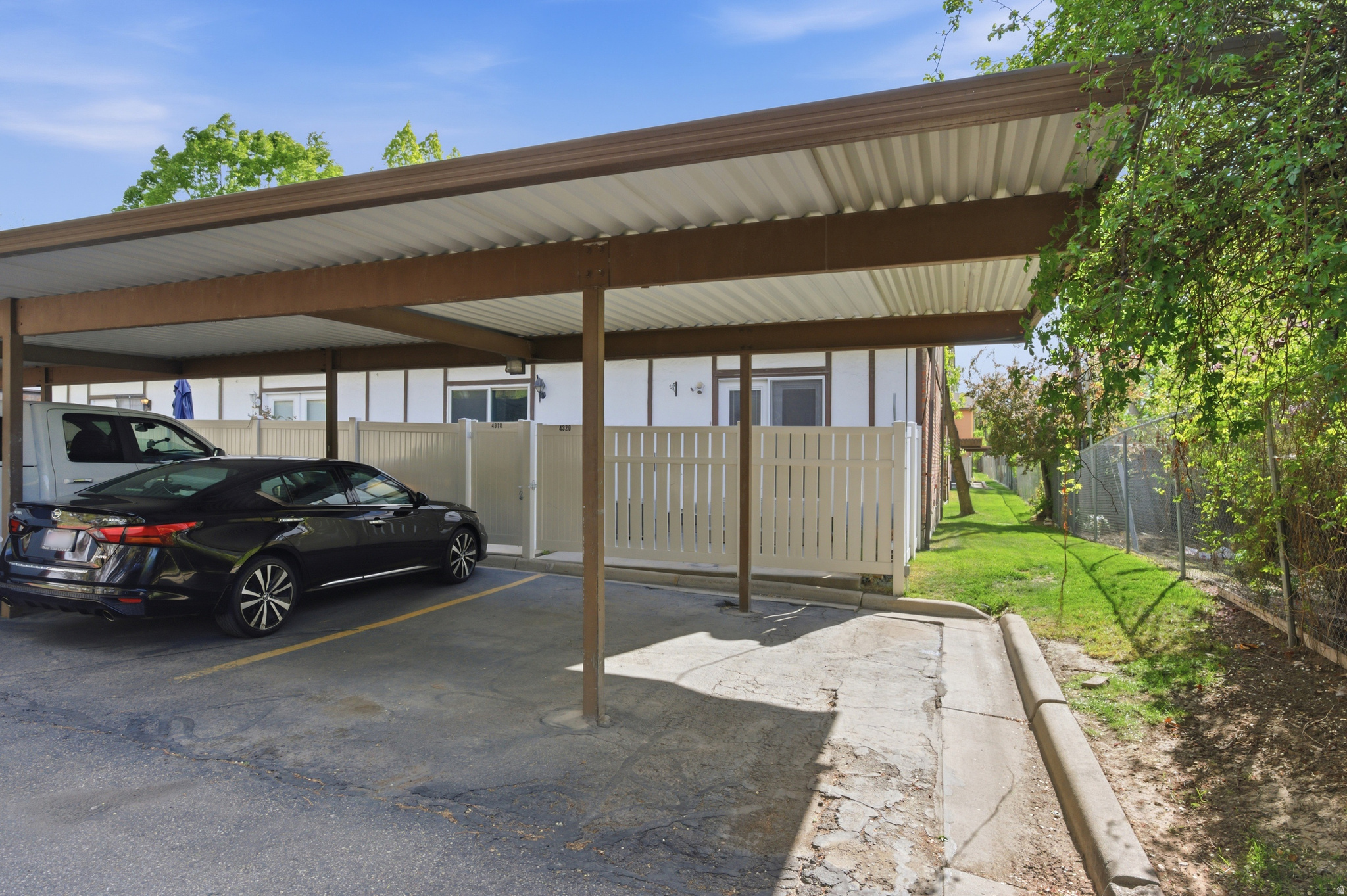 BARRINGTON PARK - Residential