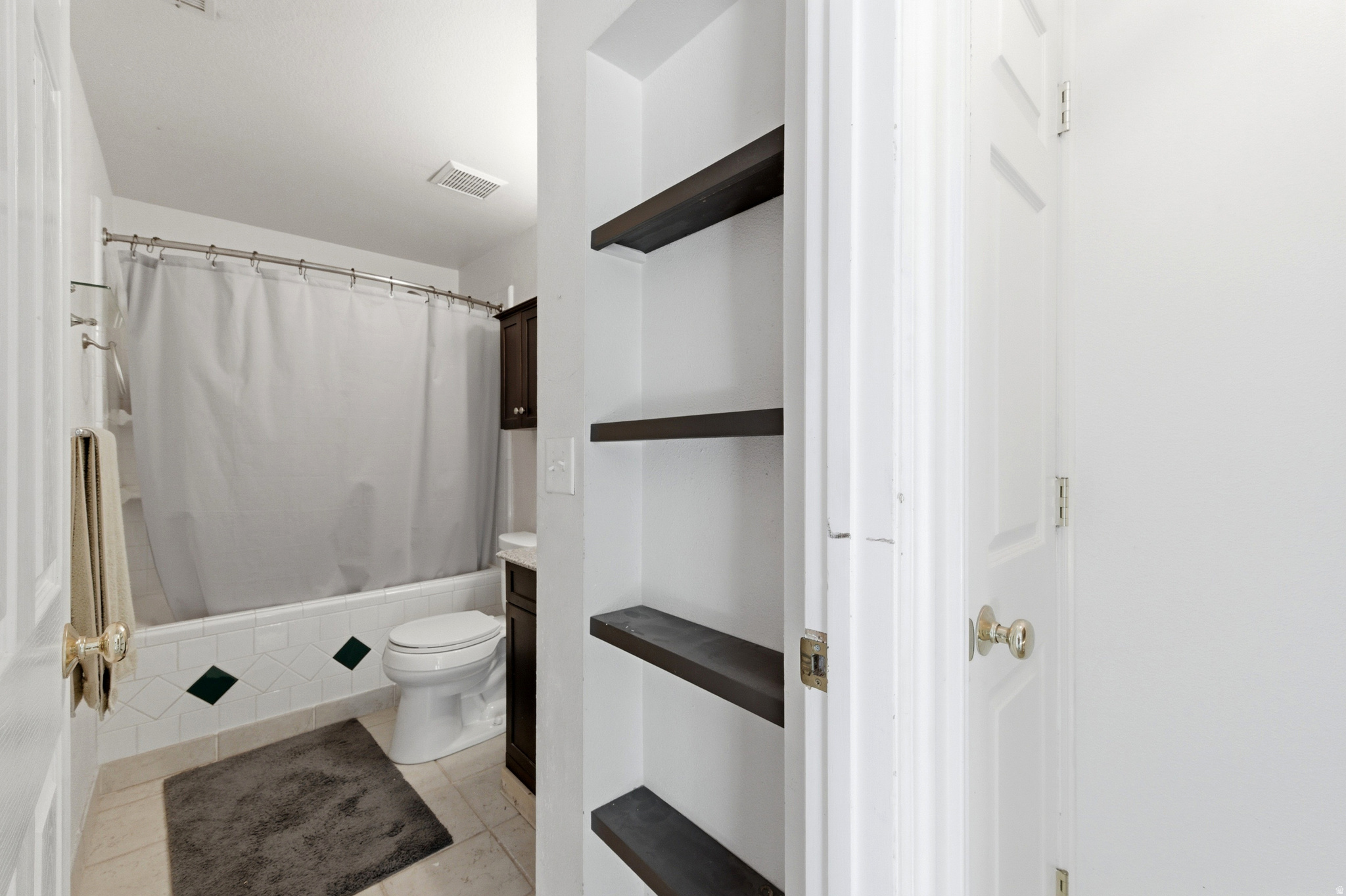 BARRINGTON PARK - Residential