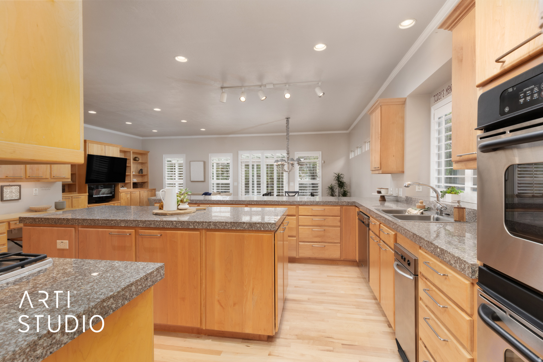 IVORY HIGHLANDS - Residential