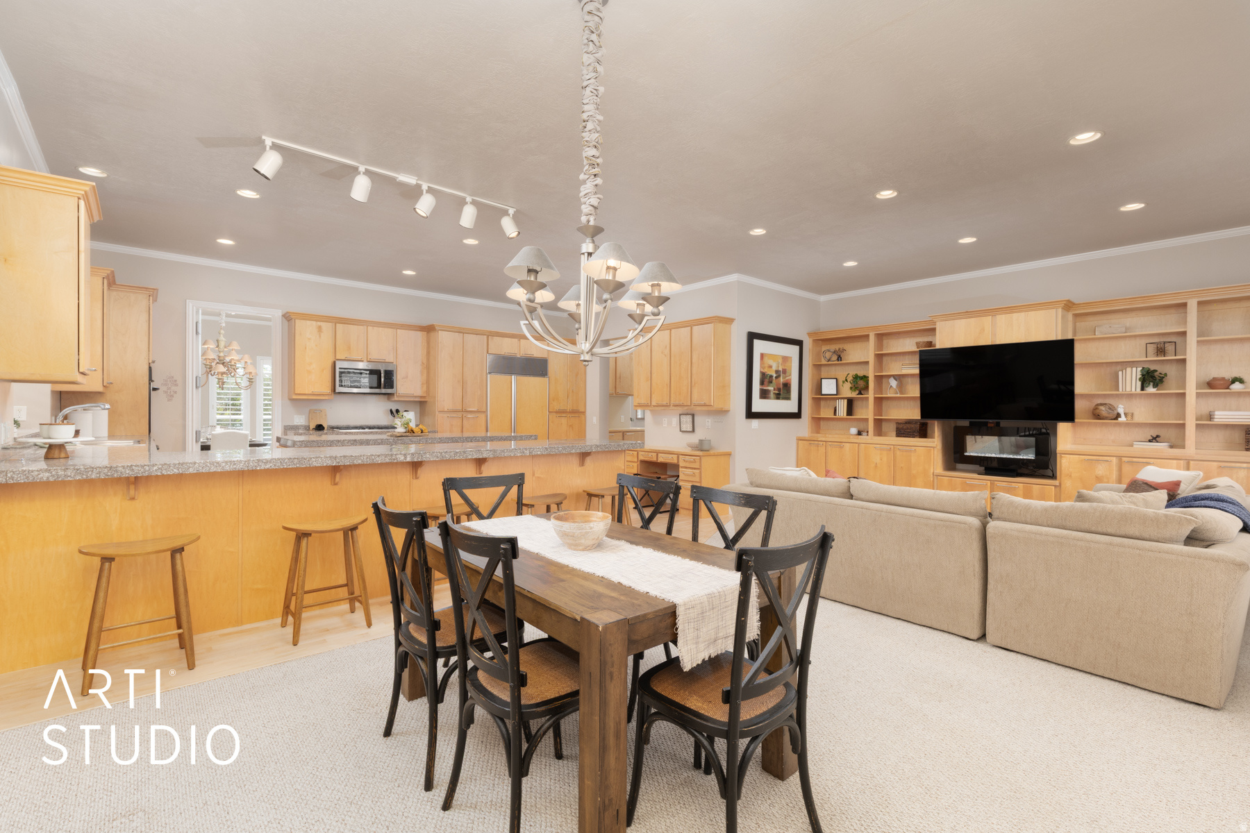 IVORY HIGHLANDS - Residential