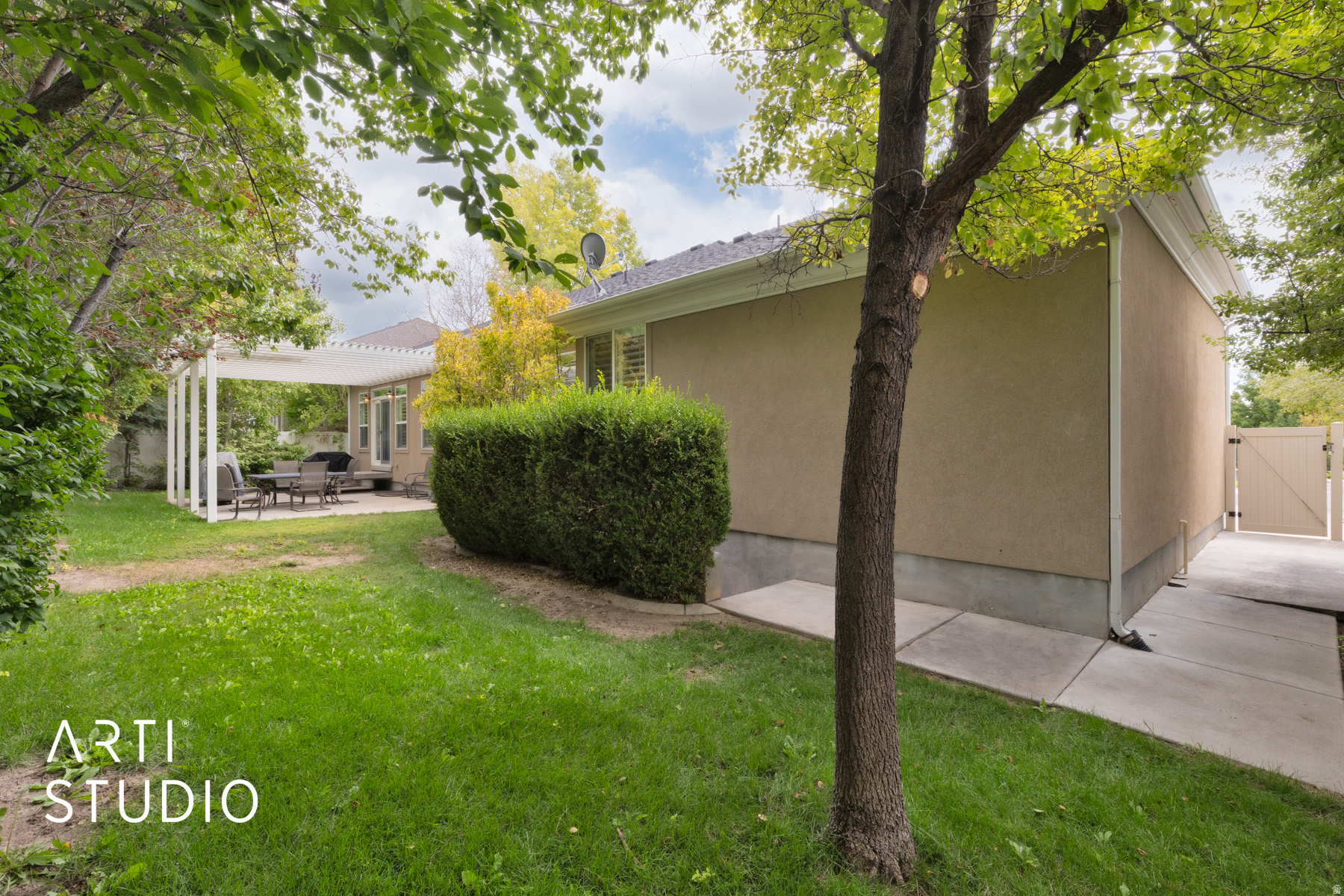 IVORY HIGHLANDS - Residential