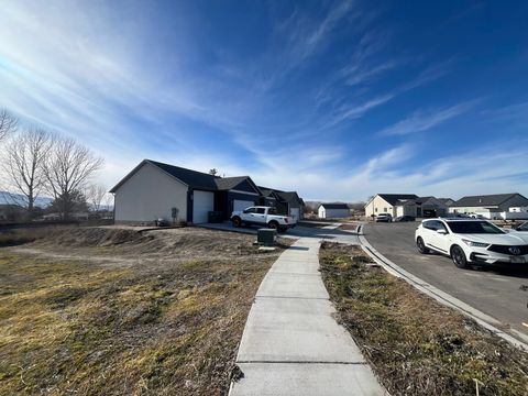 Tiny photo for 207 W 500 S, Lehi, UT 84043 (MLS # 2134258)