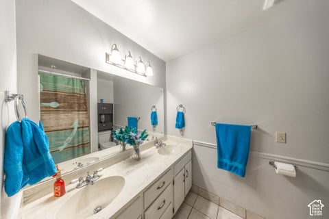Tiny photo for 970 E 2050 S, Bountiful, UT 84010 (MLS # 2188374)