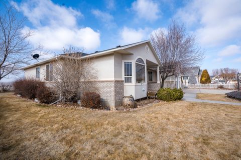 Tiny photo for 1135 W PARK RIDGE DR S, Roosevelt, UT 84066 (MLS # 2128111)