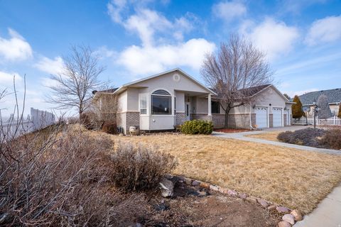 Tiny photo for 1135 W PARK RIDGE DR S, Roosevelt, UT 84066 (MLS # 2128111)