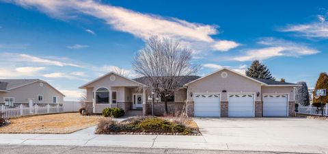 Tiny photo for 1135 W PARK RIDGE DR S, Roosevelt, UT 84066 (MLS # 2128111)