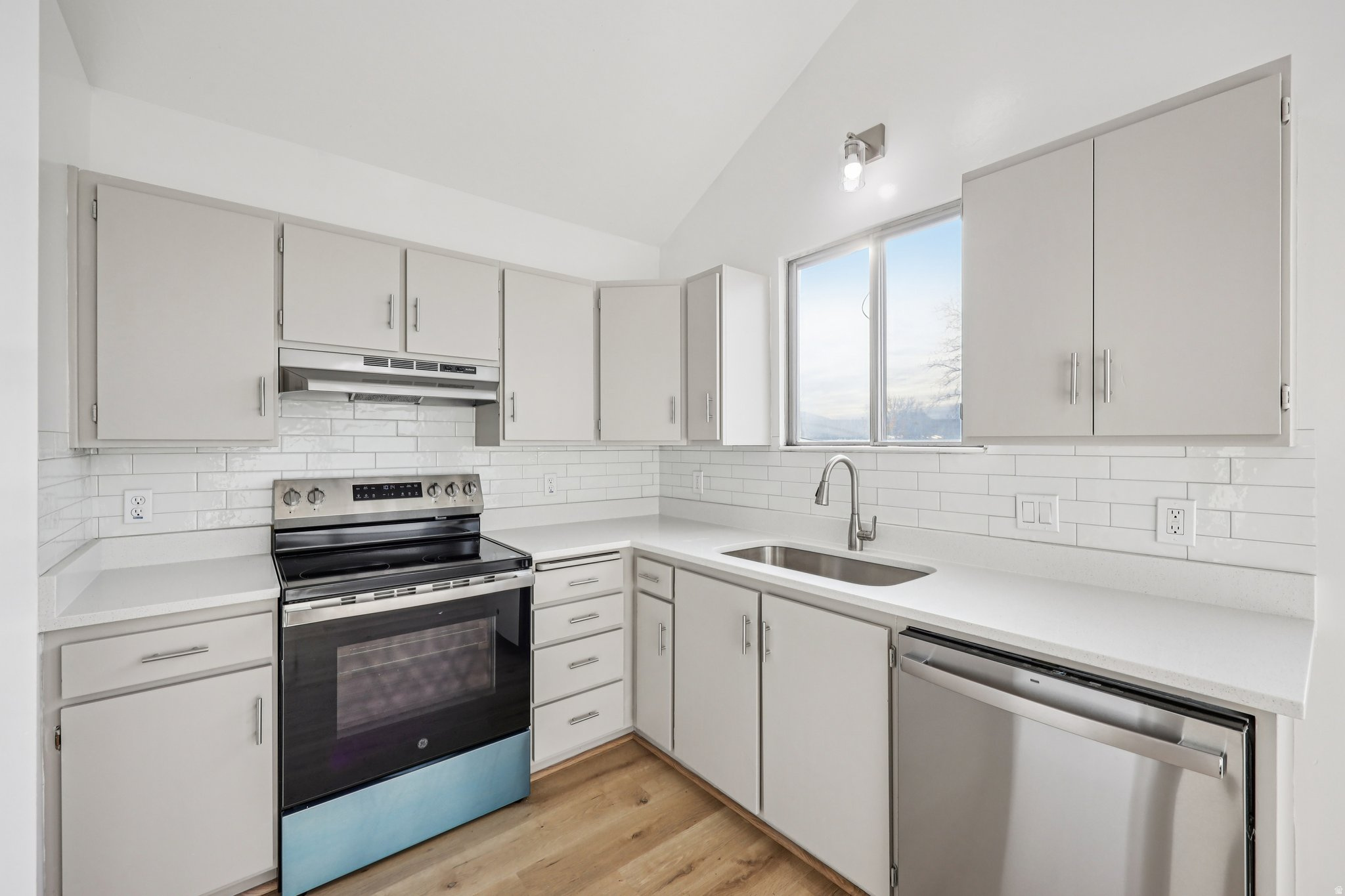 SUNNYBROOK - Residential