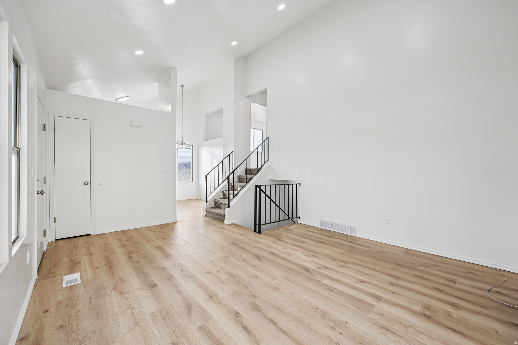 SUNNYBROOK - Residential