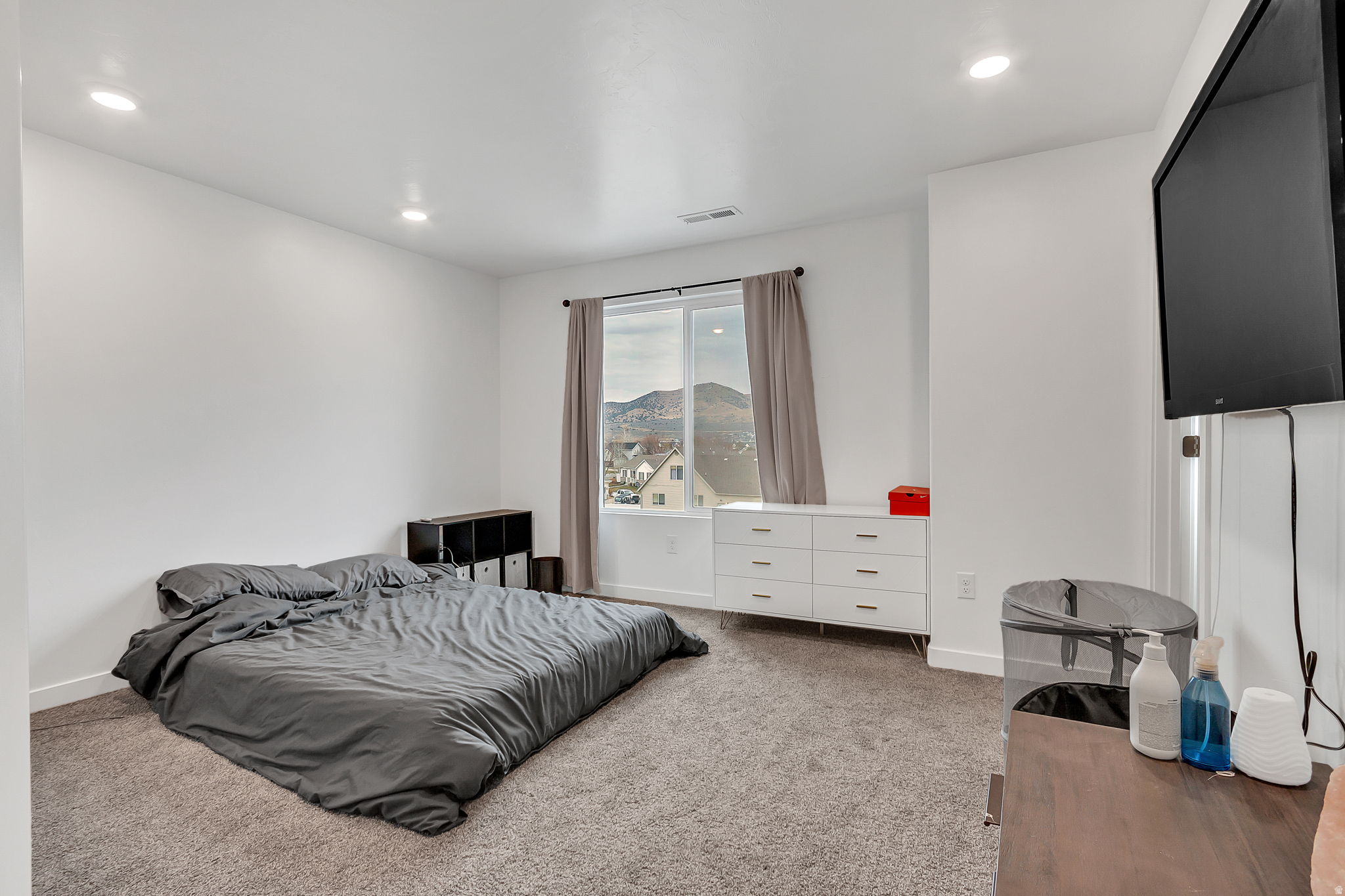 EAGLE POINT TOWNHOME - Residential