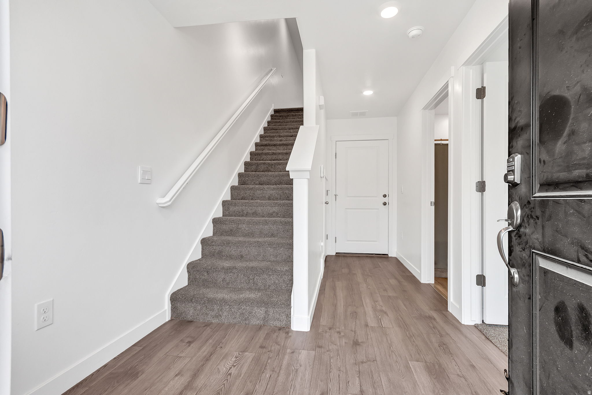 EAGLE POINT TOWNHOME - Residential