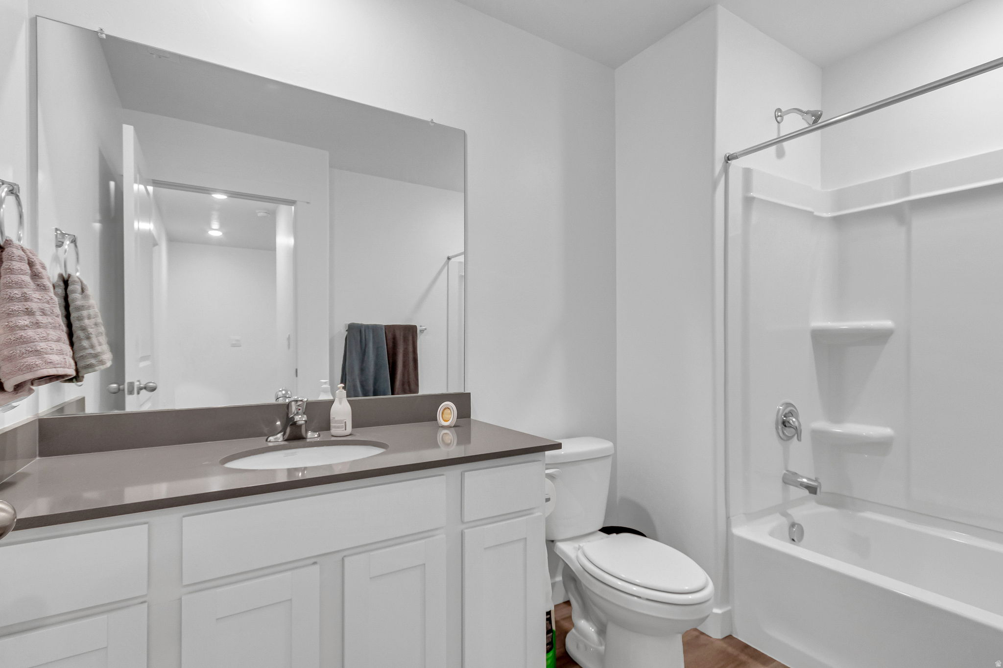 EAGLE POINT TOWNHOME - Residential