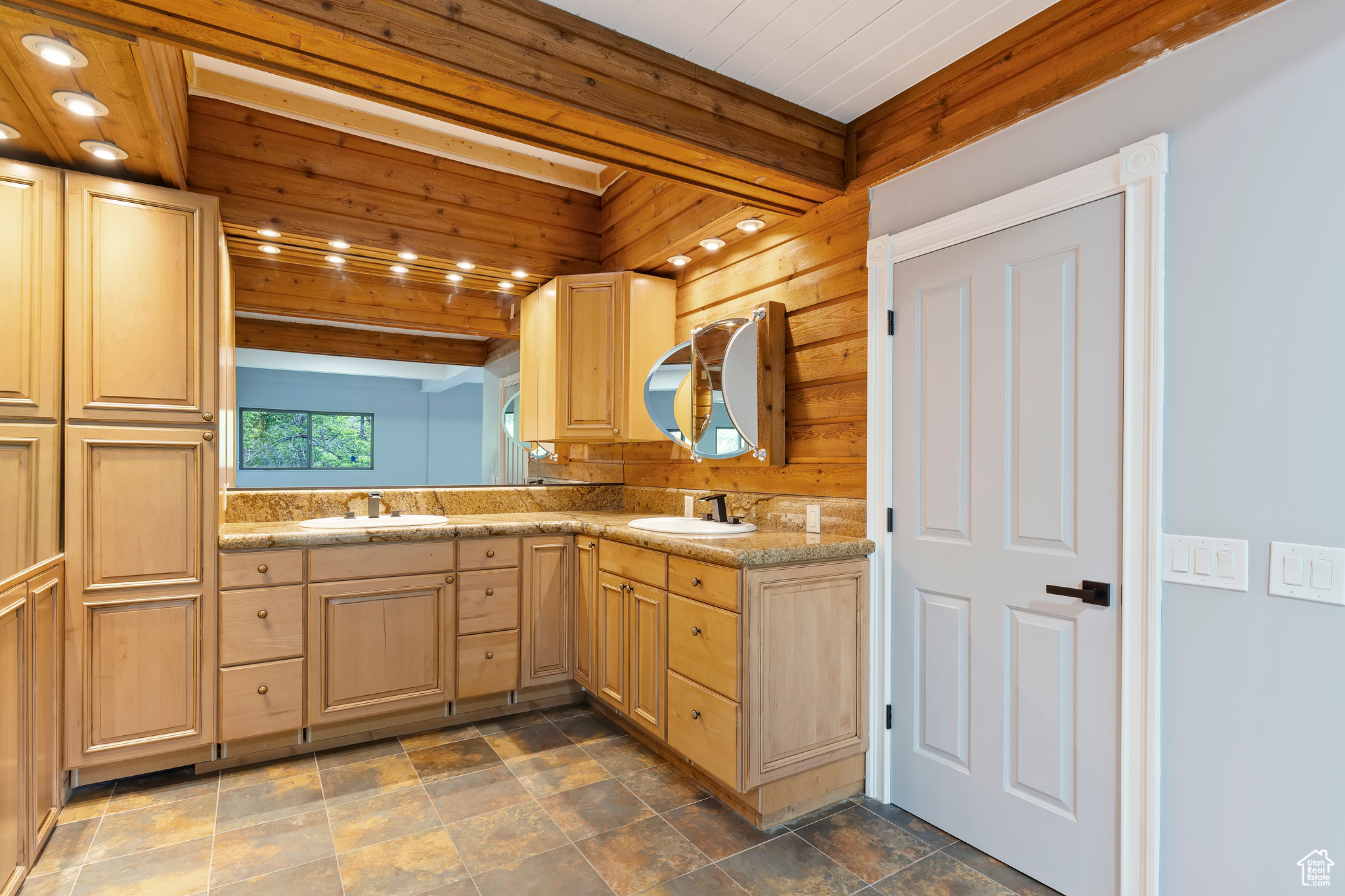 4203 S College Dr, Ogden, Utah image 37