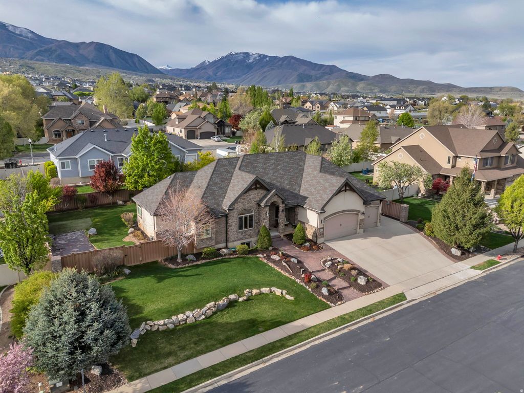 Photo of 822 E 540 S, Salem, UT 84653 (MLS # 2149901)
