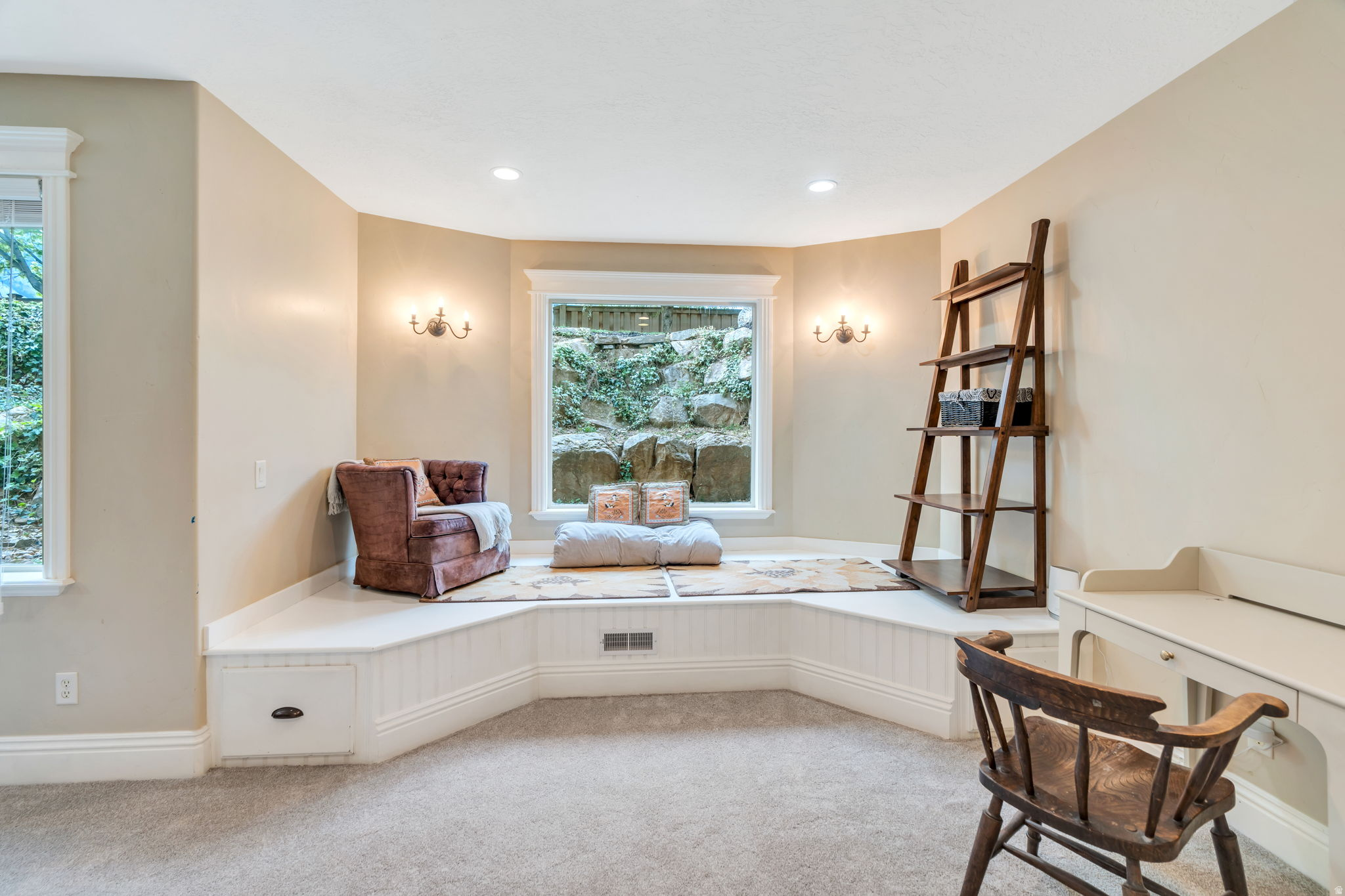 FOOTHILL MEADOWS - Residential