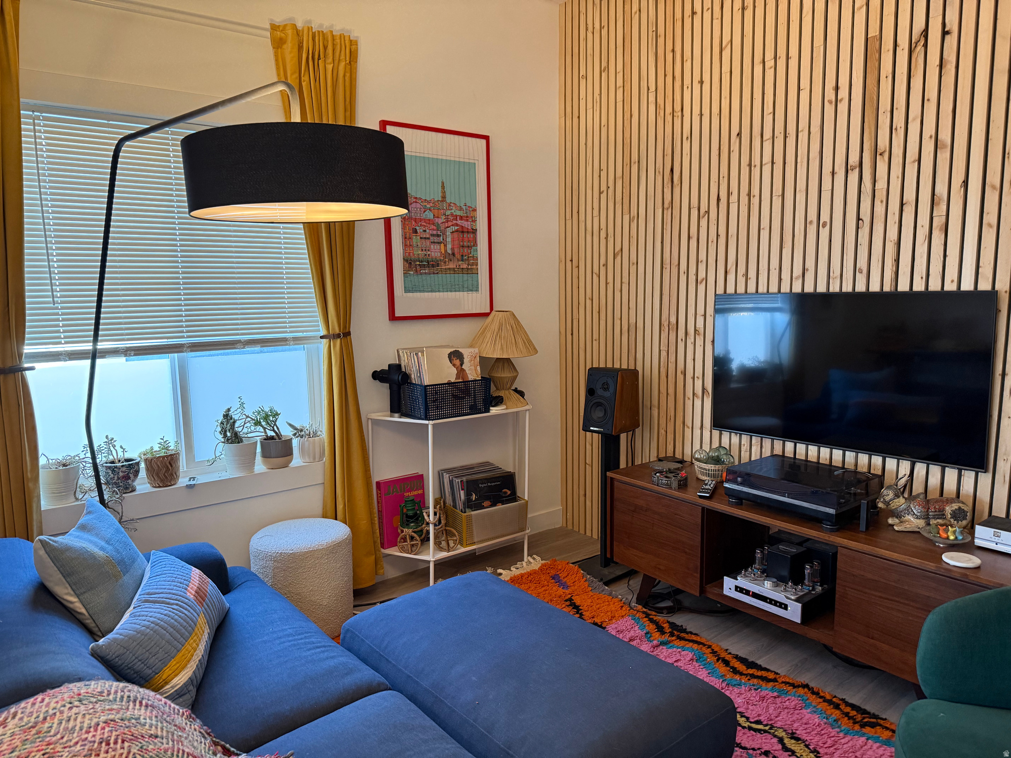 LA VETA PLACE - Residential Income