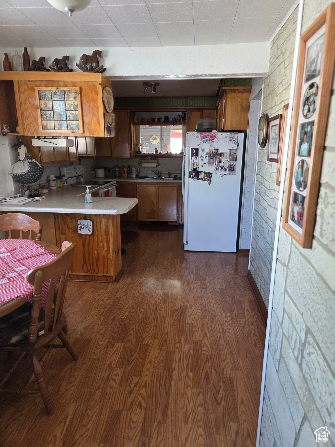 157 E 100, Wellington, Utah image 6