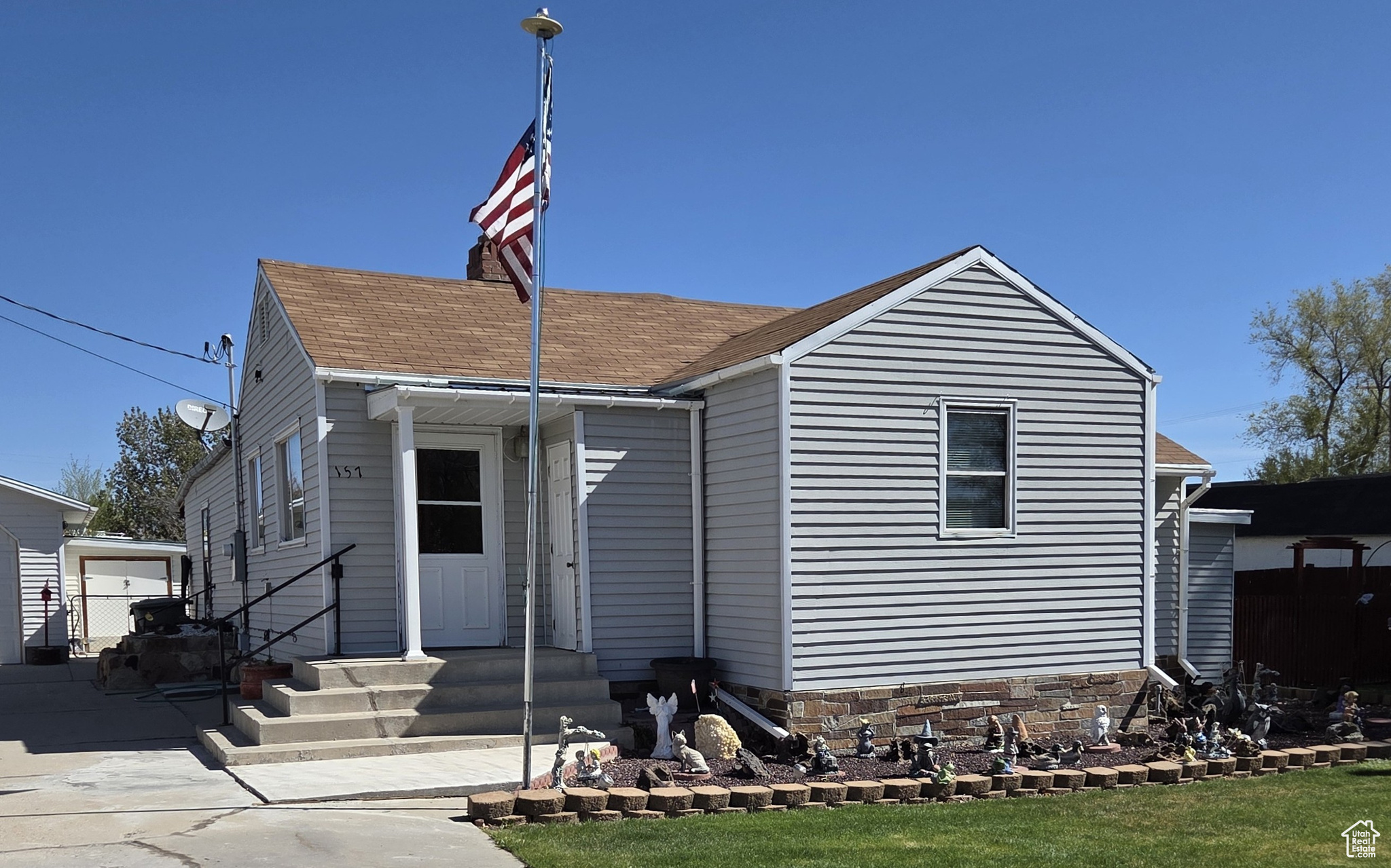 157 E 100, Wellington, Utah image 1