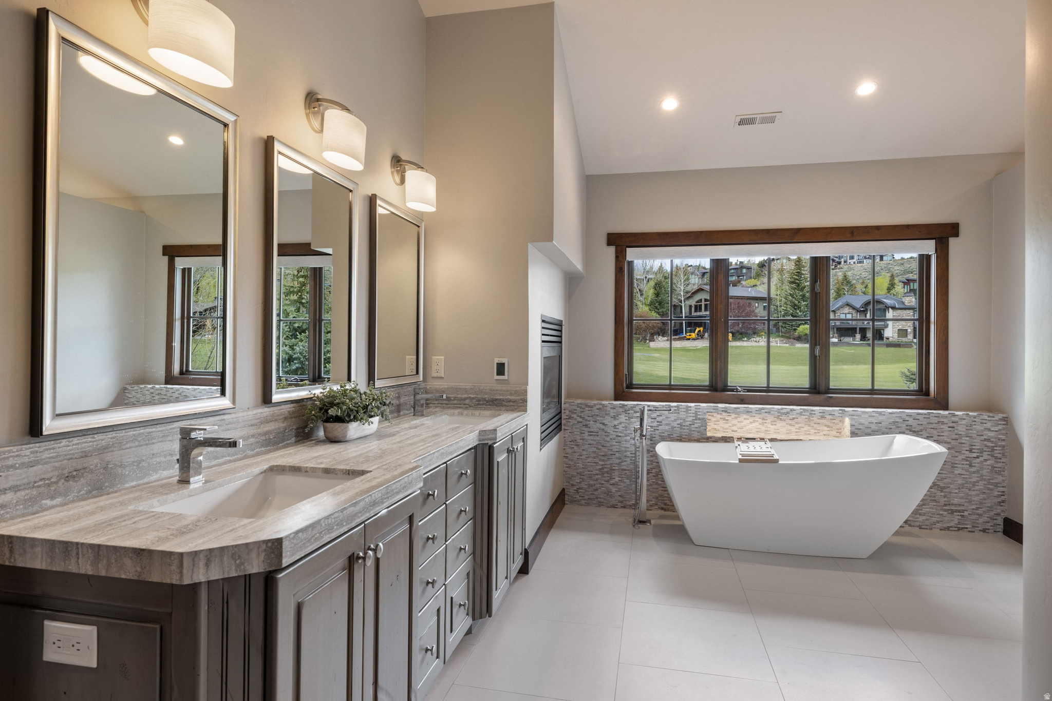 FAIRWAY MEADOWS - Residential