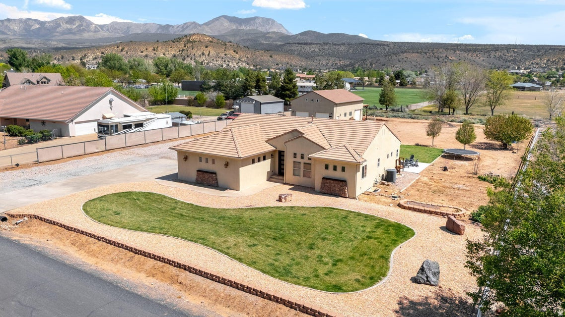 PARADISE EST - Residential