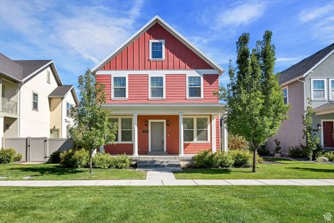 Photo of 2056 W PHILLIPS ST N, Kaysville, UT 84037 (MLS # 2115350)