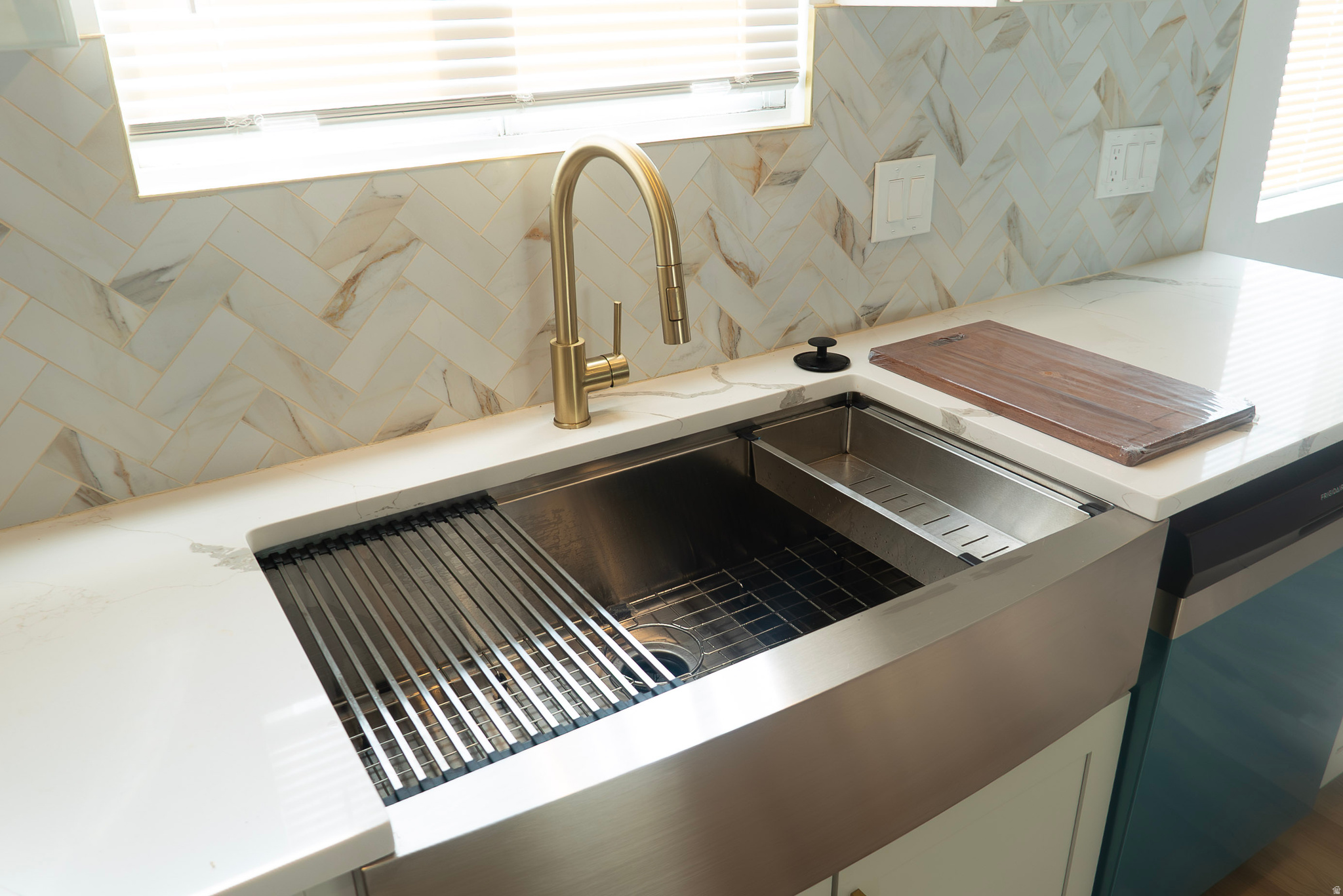 VALLEY WEST - Residential