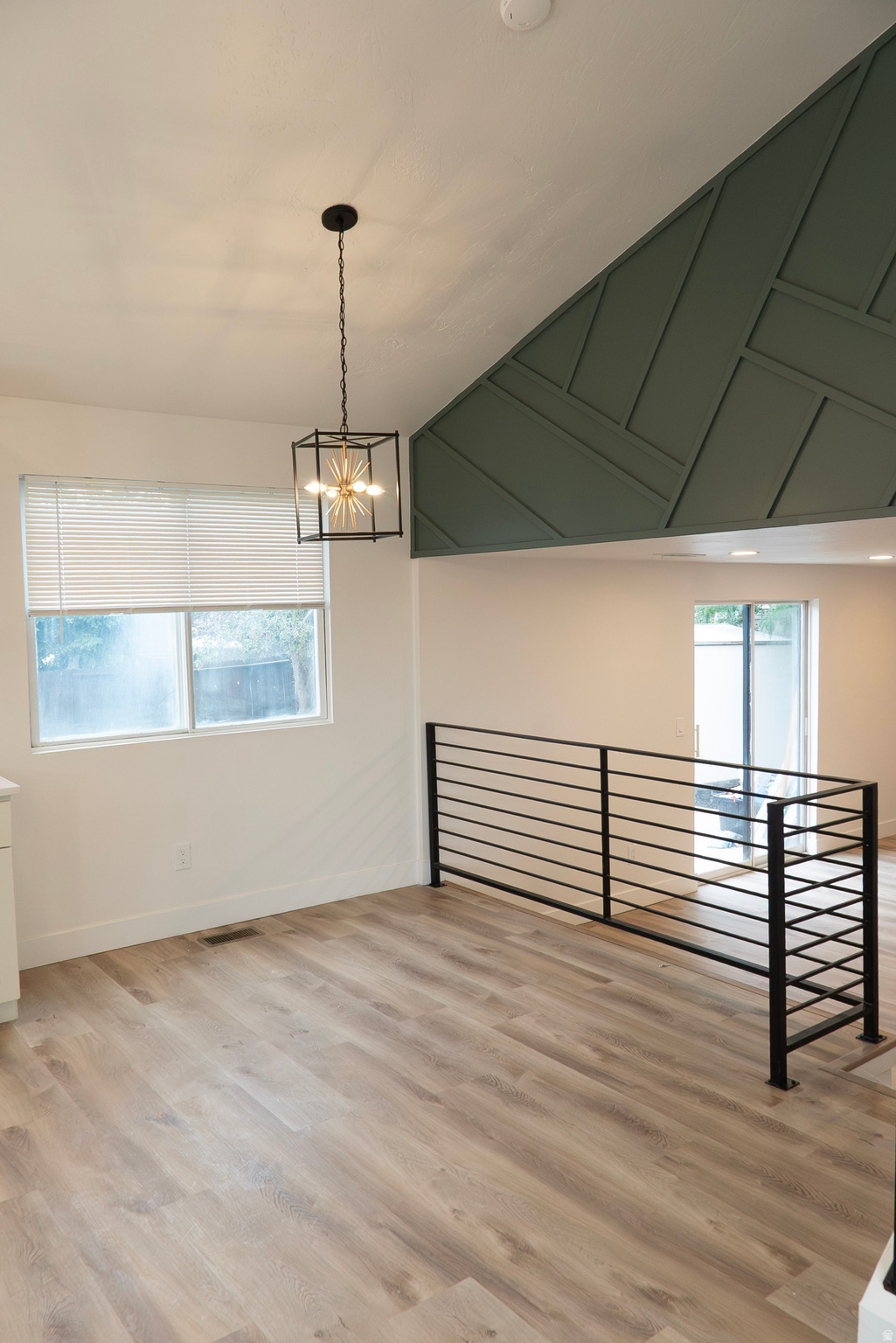 VALLEY WEST - Residential