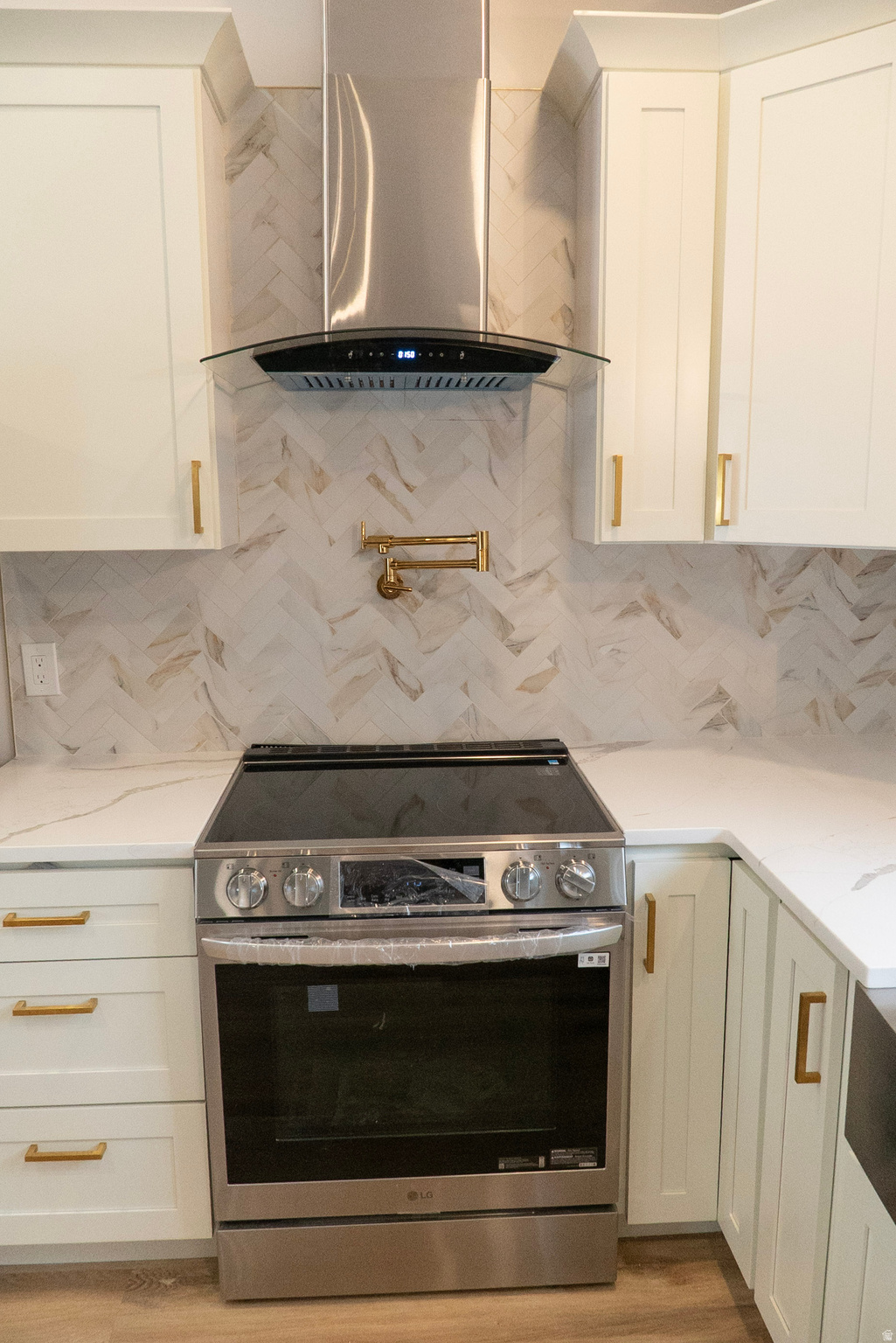 VALLEY WEST - Residential