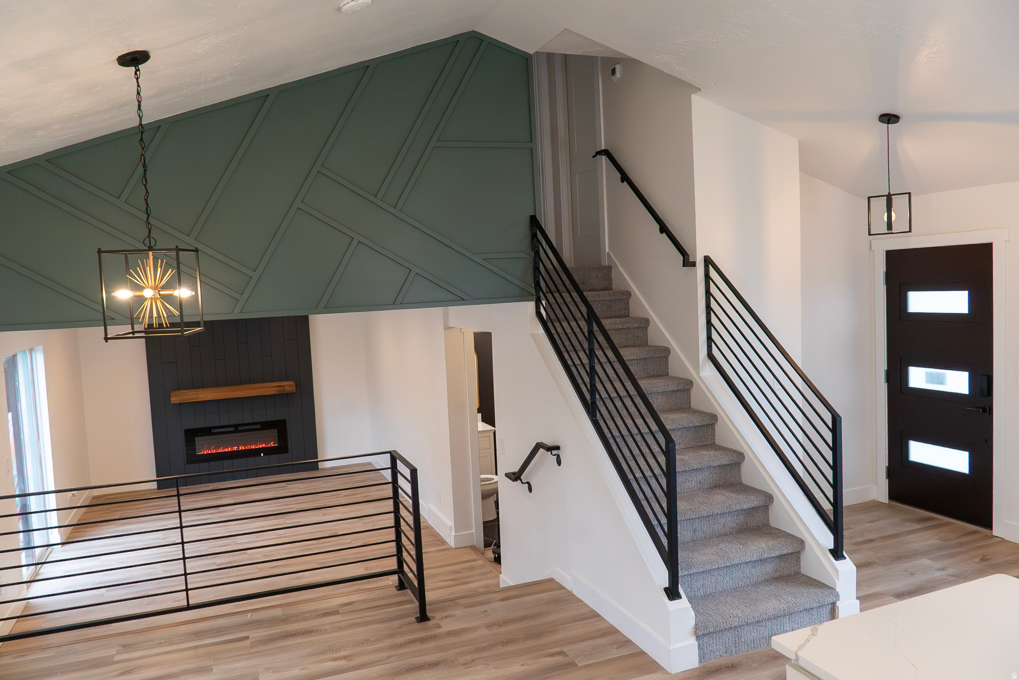 VALLEY WEST - Residential