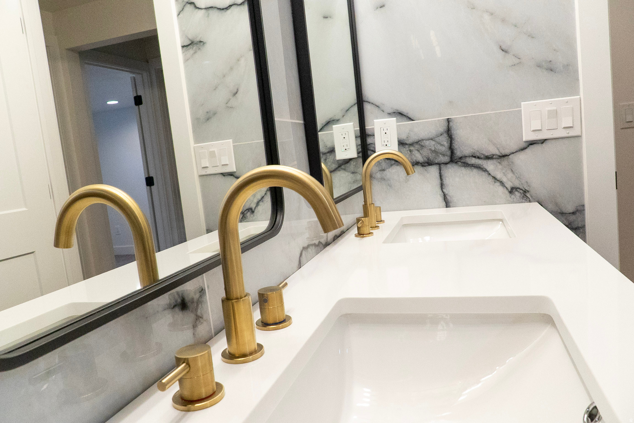 VALLEY WEST - Residential