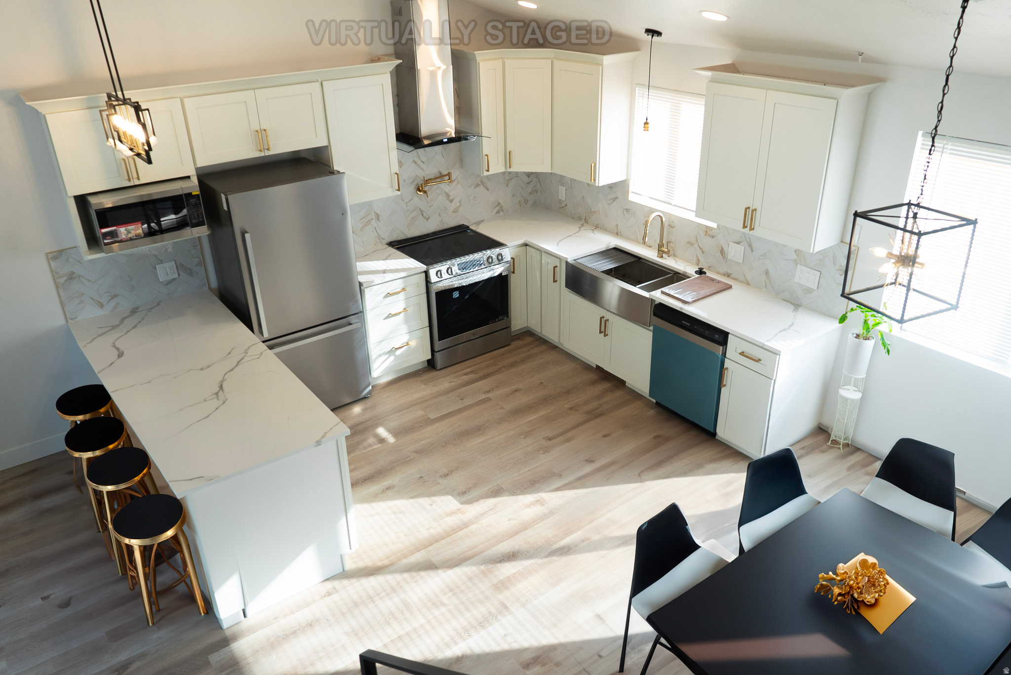 VALLEY WEST - Residential