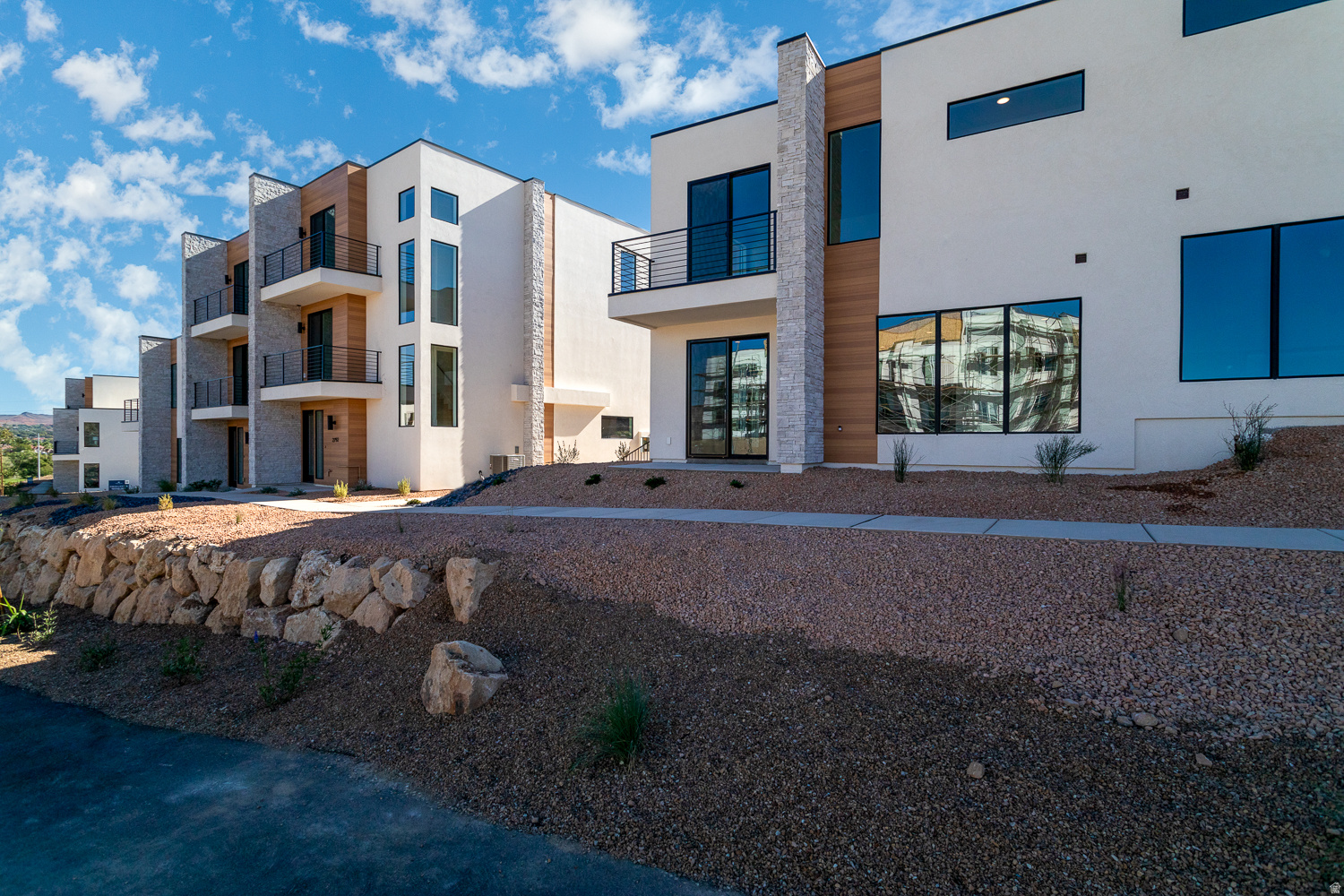 BECCO CREEK TOWNHOMES AT DIVARIO - Residential