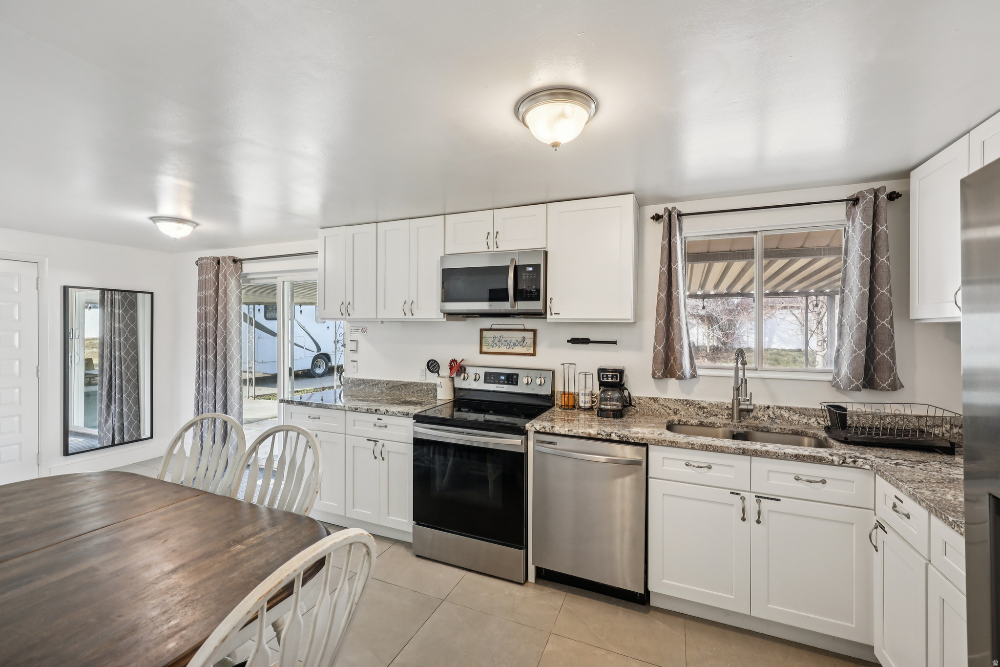 VAE VIEW - Residential