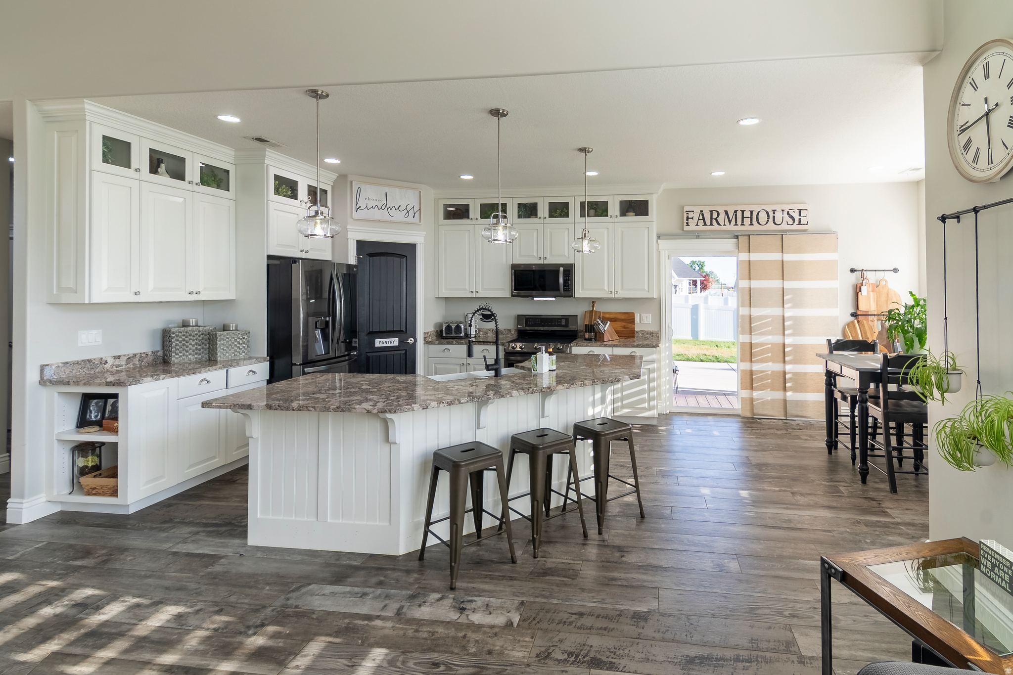 REMUDA COURT - Residential