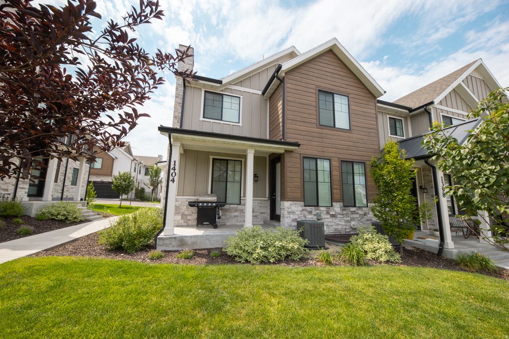 Photo of 1404 E RUSTIC WOOD CT, Sandy, UT 84092 (MLS # 2175919)