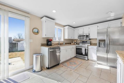 Tiny photo for 186 E BRENT CIR. Cir S, Sandy, UT 84070 (MLS # 2137703)