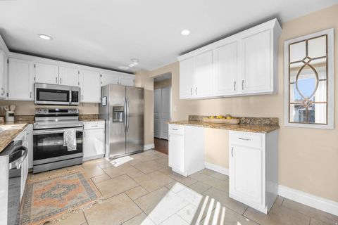 Tiny photo for 186 E BRENT CIR. Cir S, Sandy, UT 84070 (MLS # 2137703)