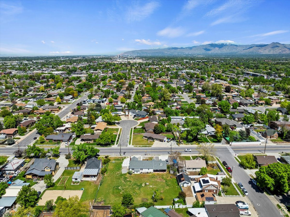 GREENWOOD AVENUE - Residential