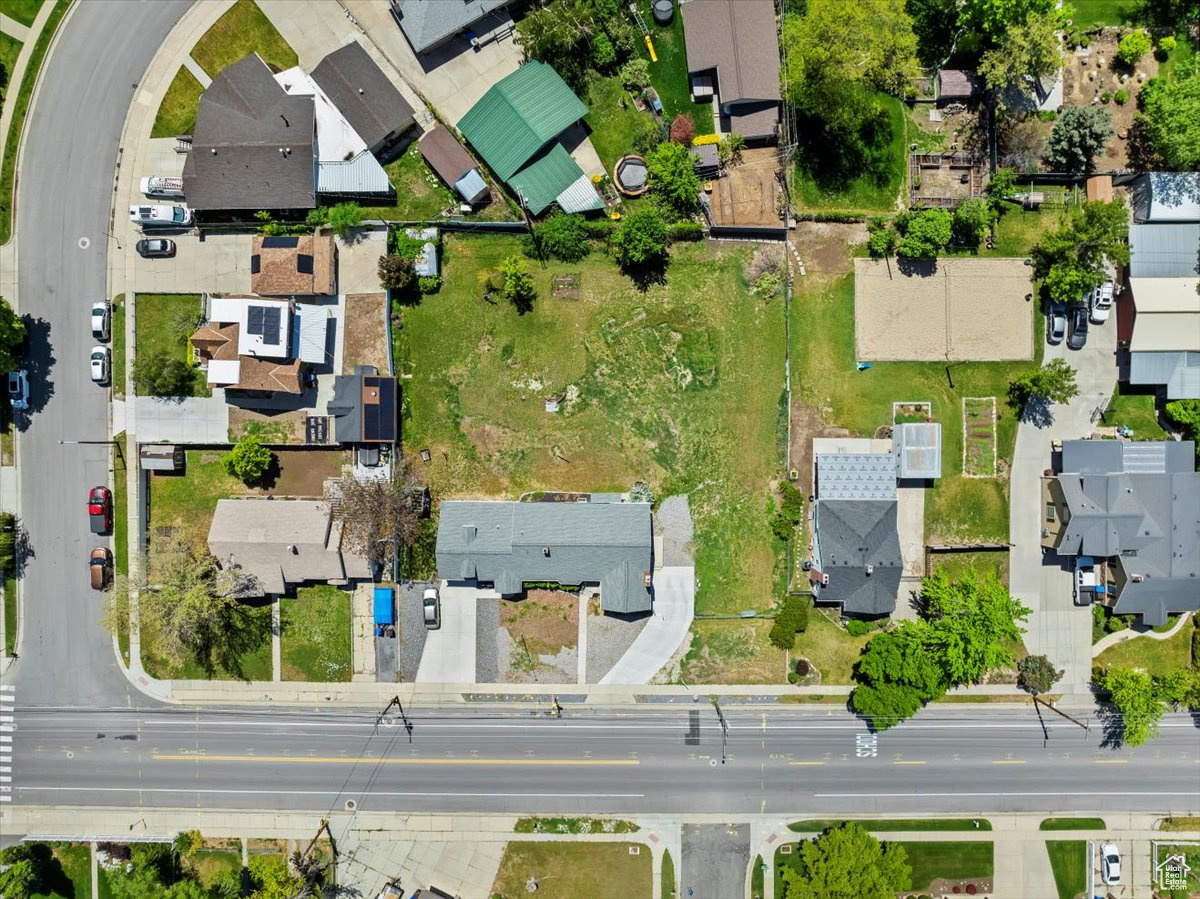GREENWOOD AVENUE - Residential