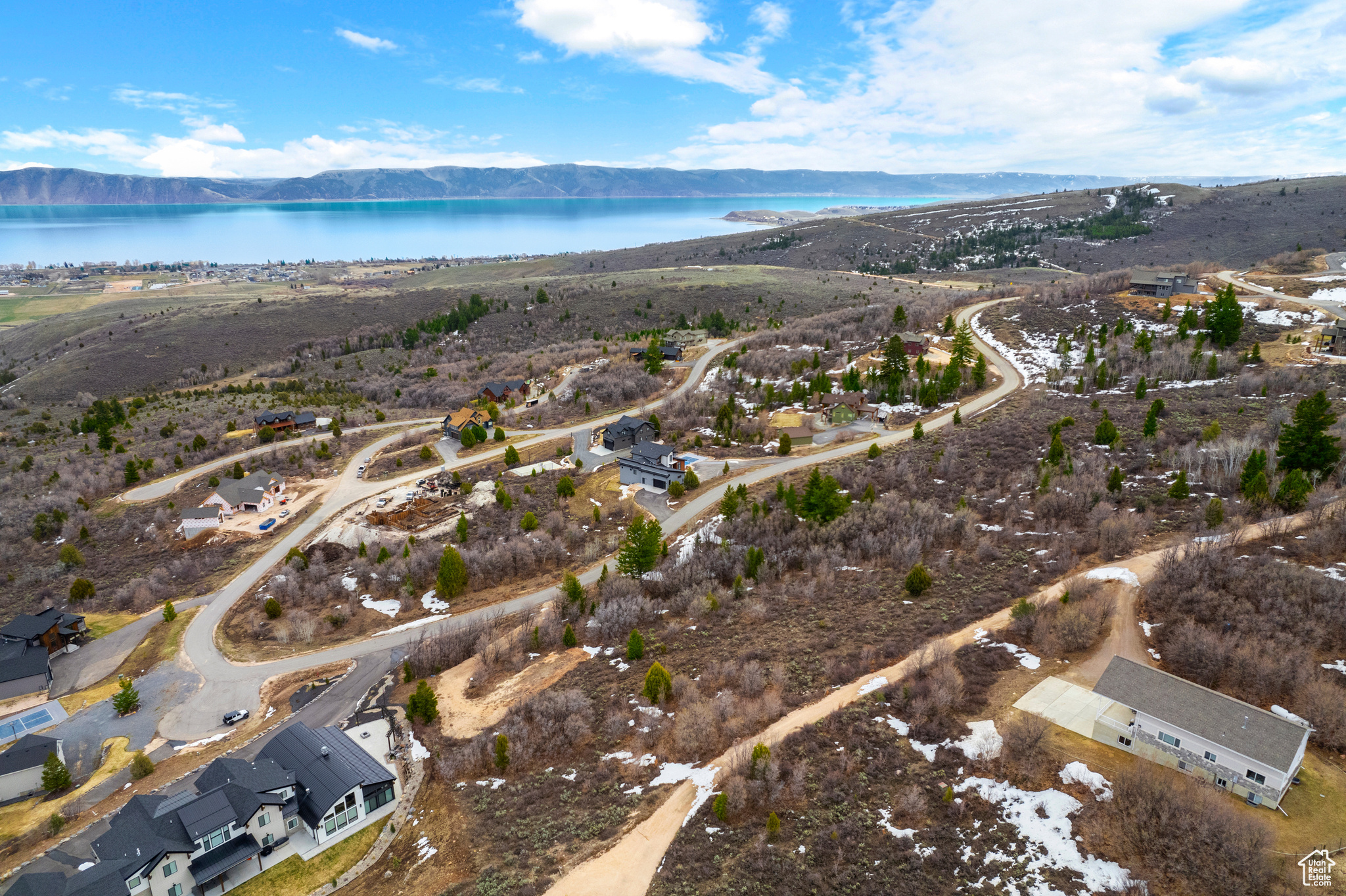 SHUNDAHAI EAGLE FEATHER - Land