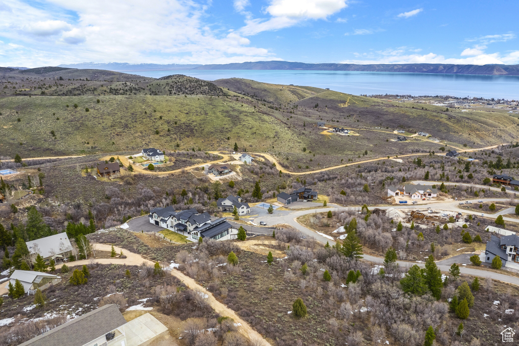 SHUNDAHAI EAGLE FEATHER - Land