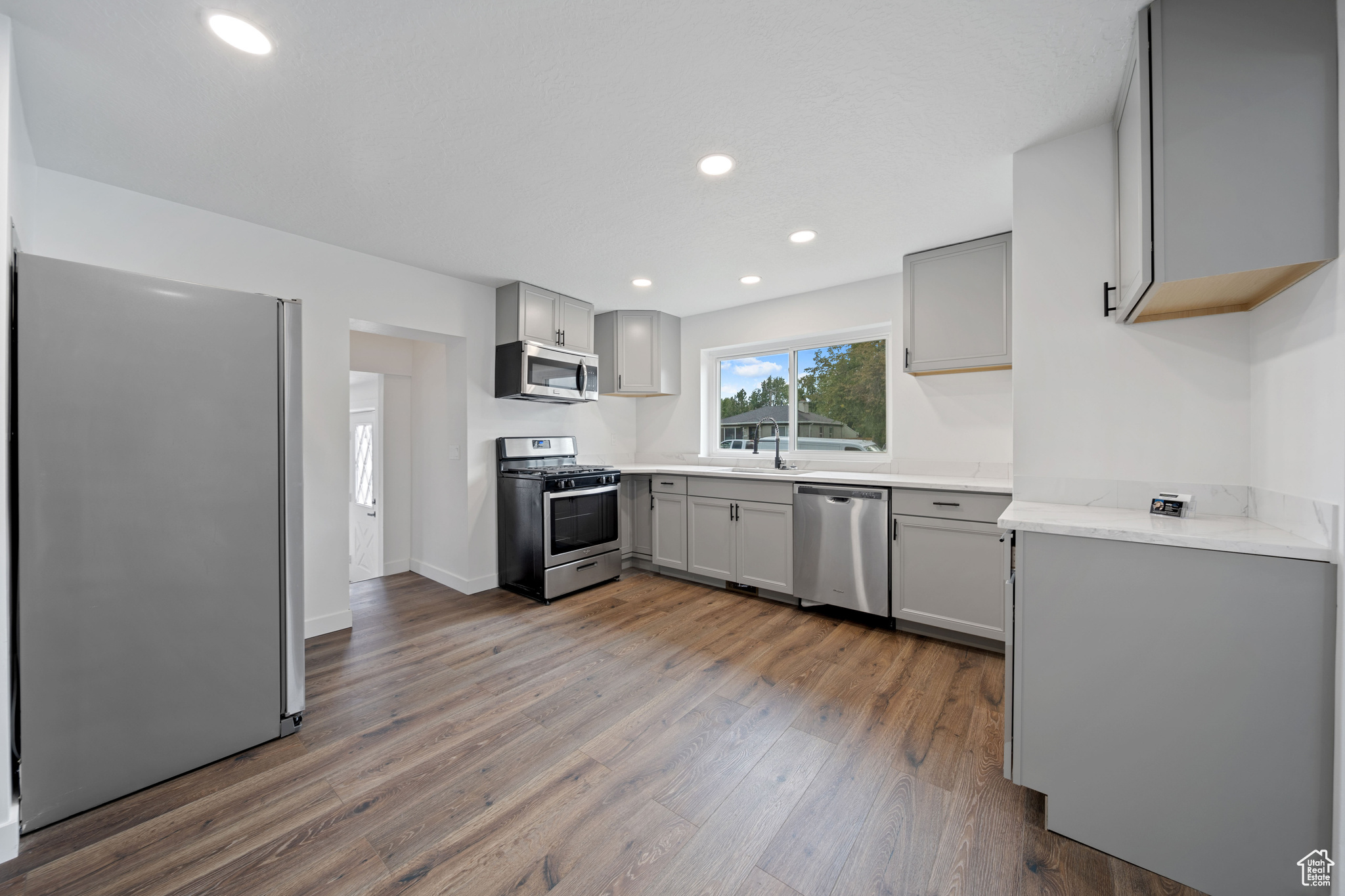 HILLSIDE HEIGHTS - Residential